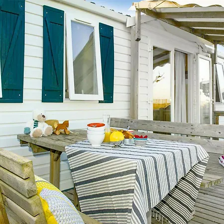 Campsite Mobilhome Climatise 3ch 6p Dans Parc Des 7 Fonts